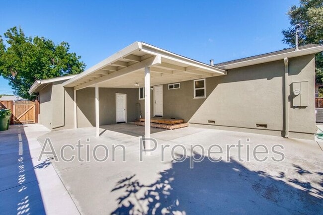 Building Photo - 2333 Augusta Pl