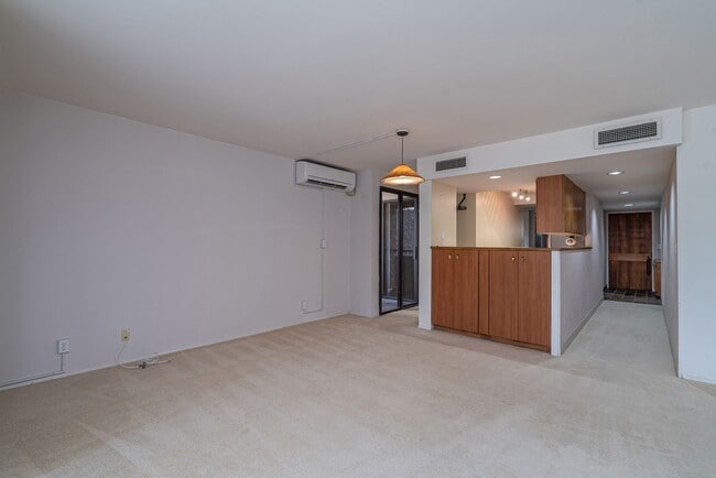 Building Photo - Dowsett point