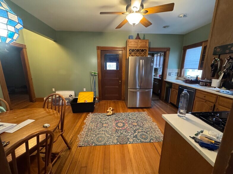 Building Photo - 35 Coolidge Rd