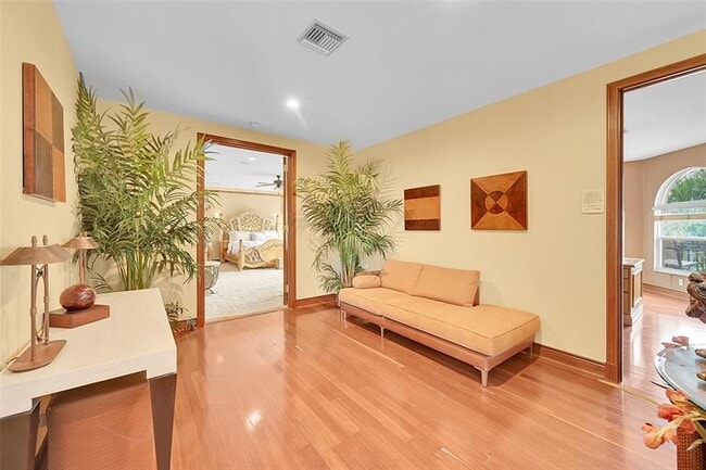 Building Photo - 4200 Coral Hills Dr