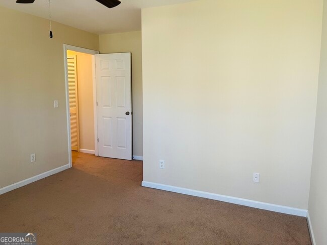 Building Photo - 39 Tahoe Dr