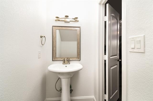 Building Photo - 1202 Alisa Ln.