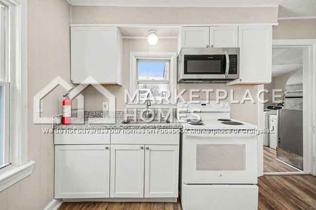 Building Photo - 19221 Melvin St