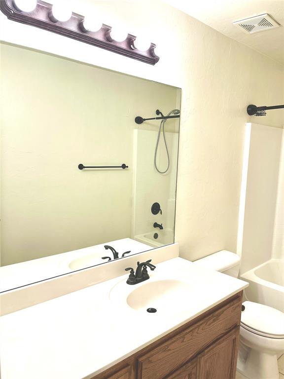 Building Photo - 929 Eagle Cliff Dr