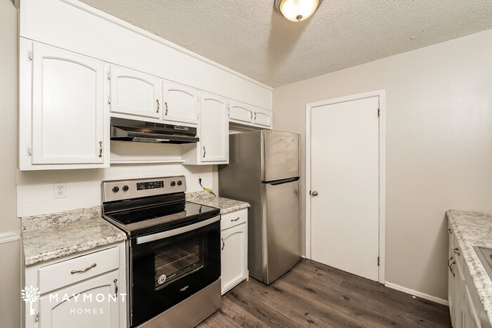 Building Photo - 1621 Sonia Dr
