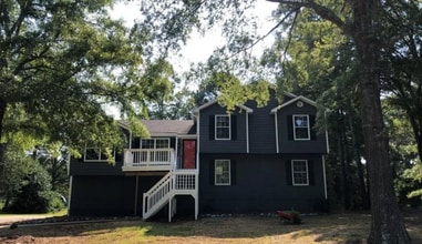 Building Photo - 608 Amberwood Pl