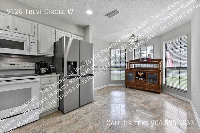 Building Photo - 9126 Trevi Cir W