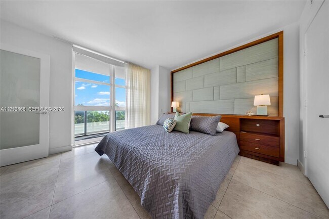 Building Photo - 50 Biscayne Blvd