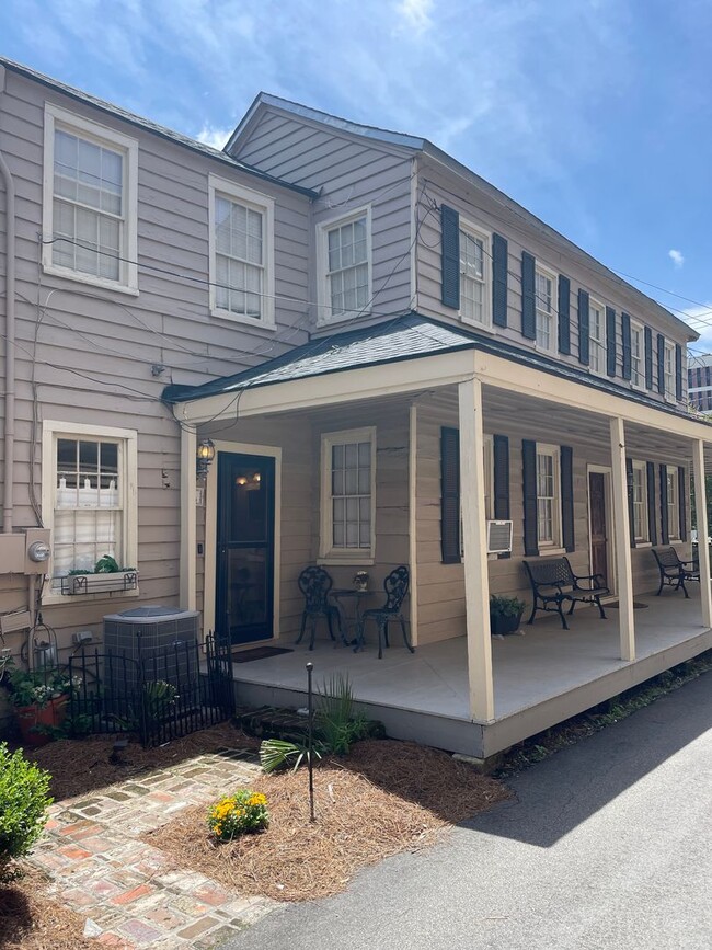 Primary Photo - Historic Studio In Medical District-FULLY ...
