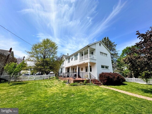 Building Photo - 44 Fulton Ave