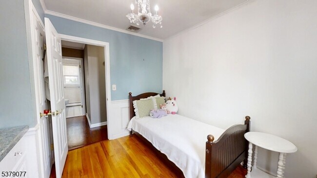 Building Photo - 827 Savitt Pl