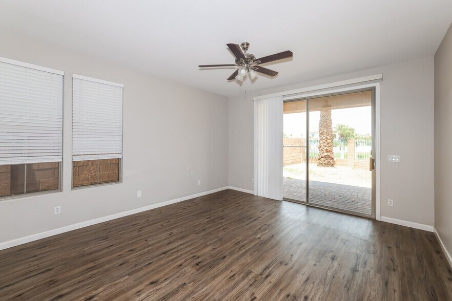 Building Photo - 13492 W Cypress St