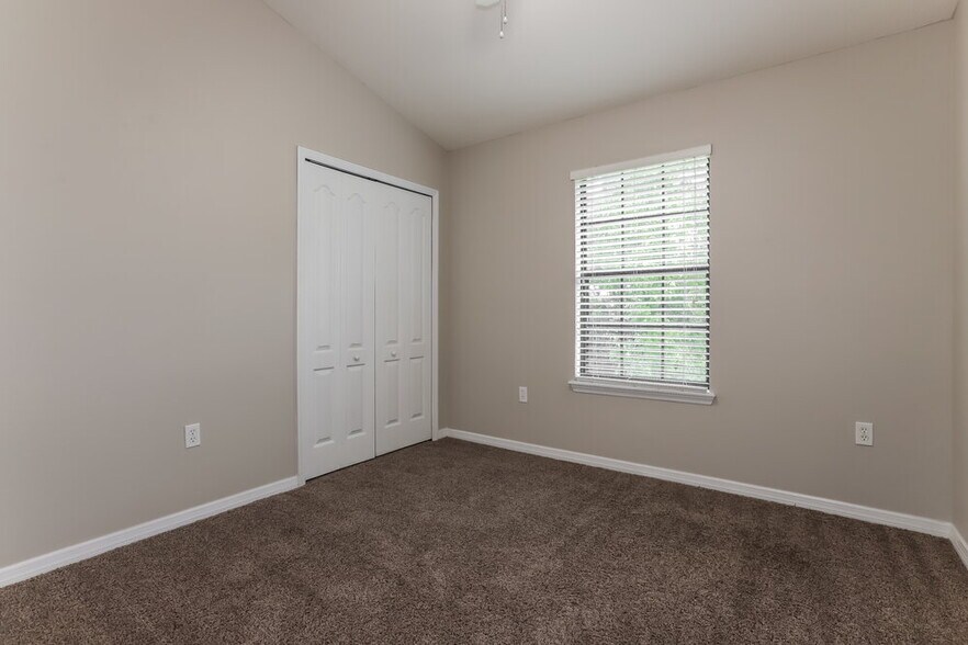Building Photo - 5511 Kinglethill Dr