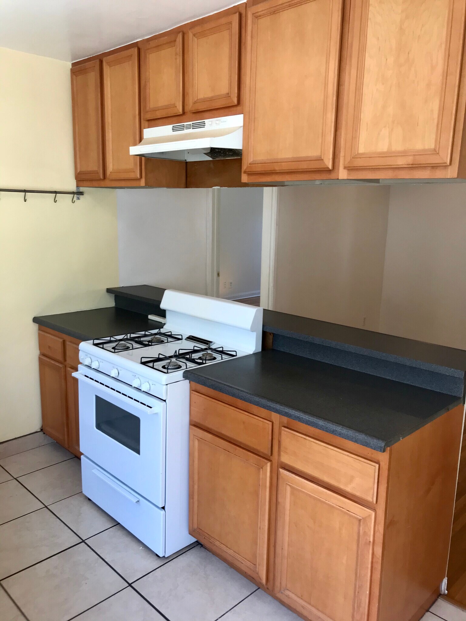 Kitchen - 5362 Monroe St