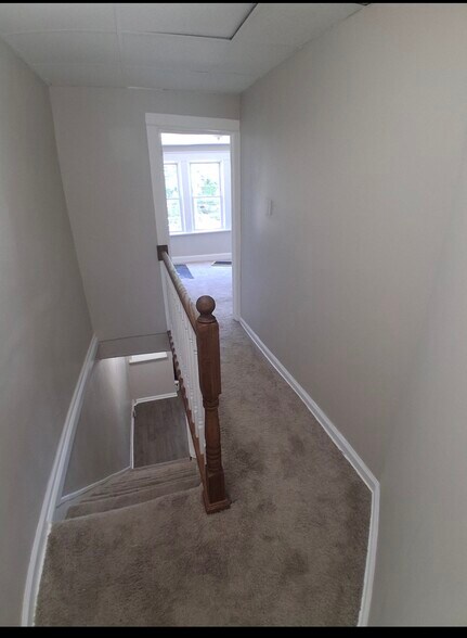 Building Photo - 538 Clifton Ave