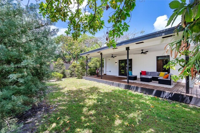 Building Photo - BAY VISTA PARK