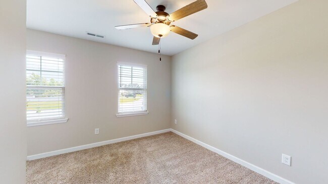 Building Photo - 215 Purple Martin Dr