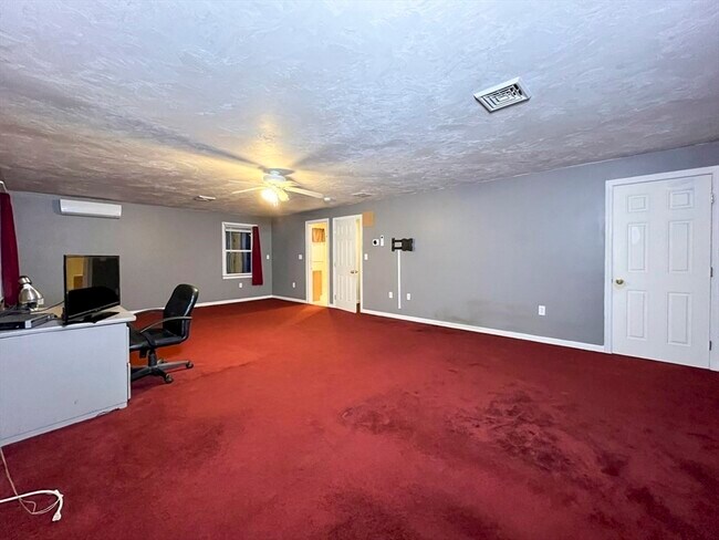 Building Photo - 168 Park Ave