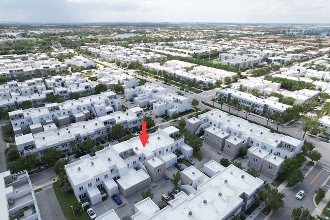 Building Photo - 6461 NW 103rd Psge