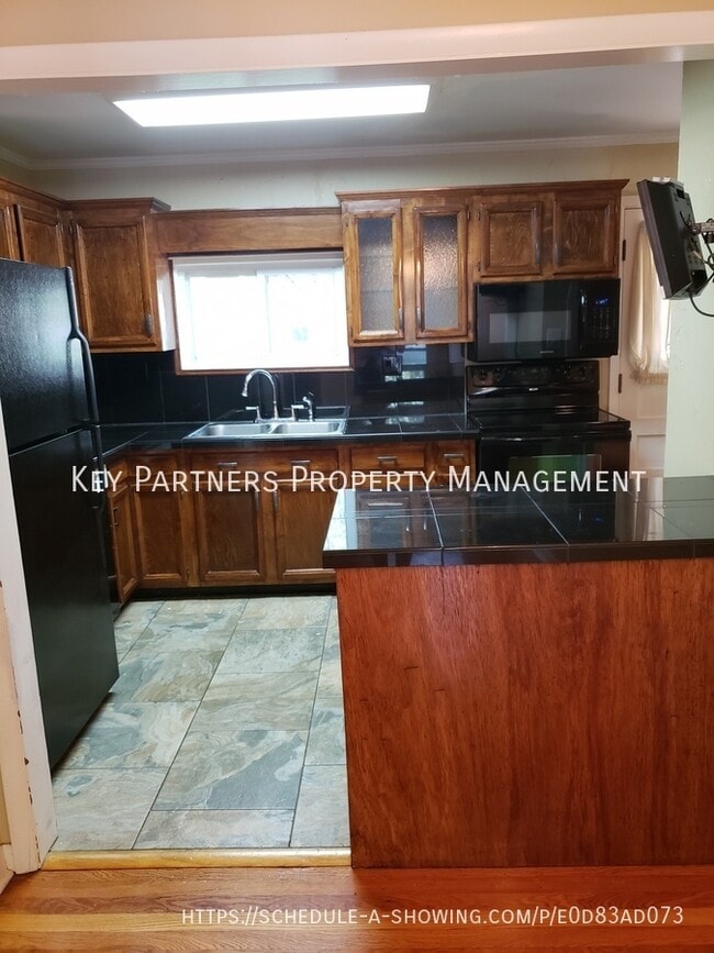 Building Photo - 7132 Newton Dr