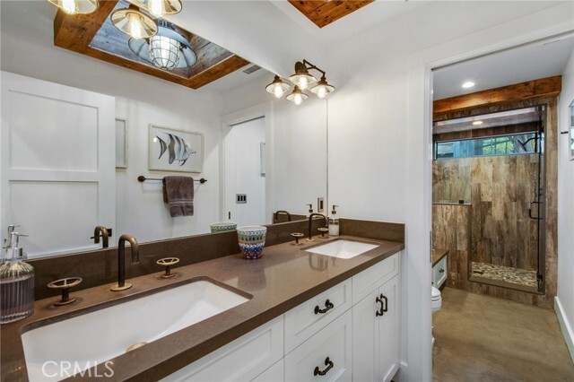 Building Photo - 27151 Mission Hills Dr
