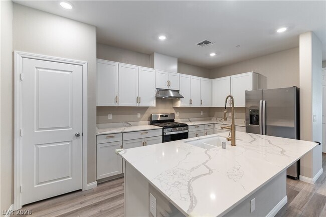 Building Photo - 3516 Punta Tersiva Ln