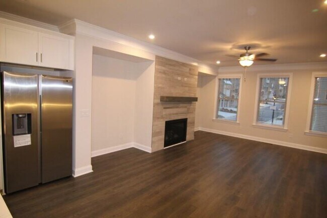 Building Photo - 1329 Rosen Rd