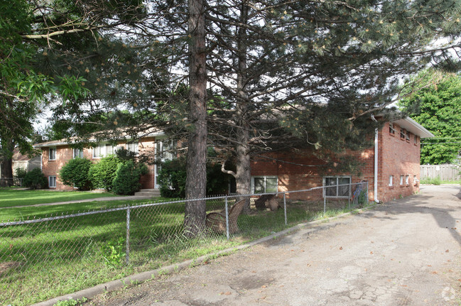 Building Photo - Cedar Avenue Properties
