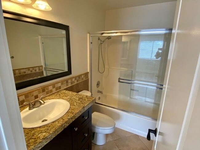 Building Photo - Newly Renovated Two Bed, Two bath La Costa...