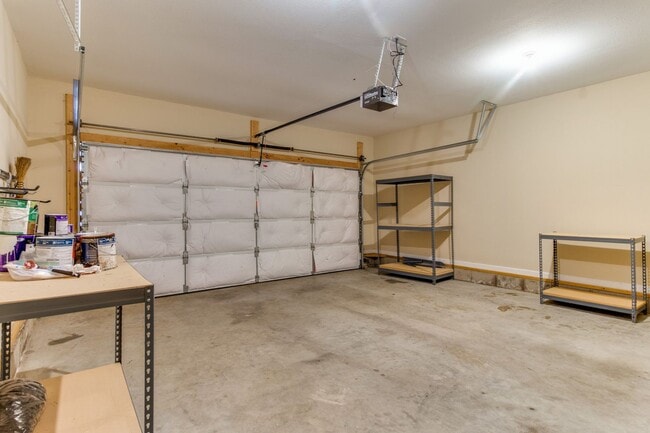 Building Photo - 2859 Teakwood Dr