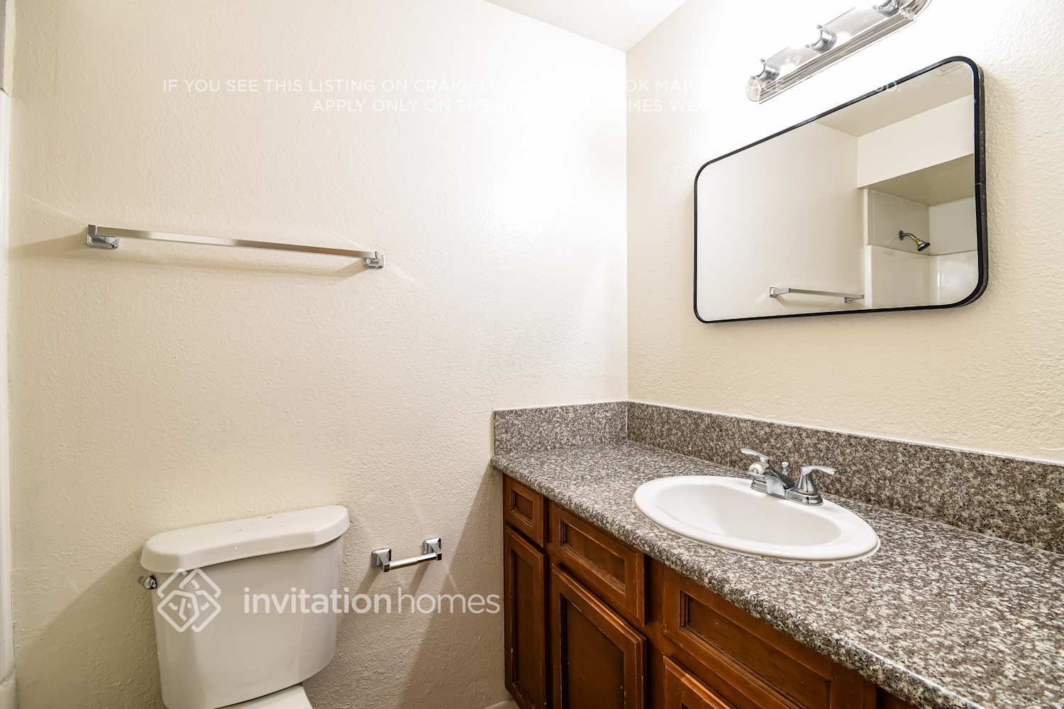 Building Photo - 514 E Westchester Dr