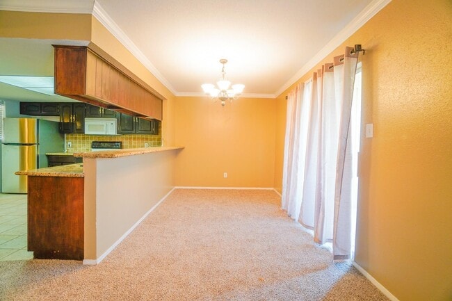 Building Photo - 5005 Georgi Ln