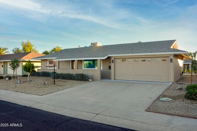 Building Photo - 14801 N Agua Fria Dr
