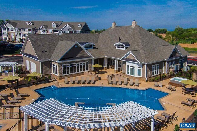 Building Photo - 2235 Reserve Cir