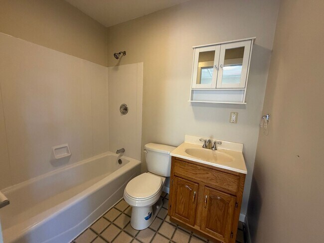 Building Photo - 21-23-23 Lyman St