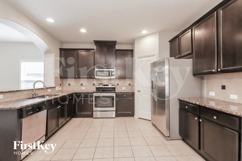 Building Photo - 511 Topsail Way