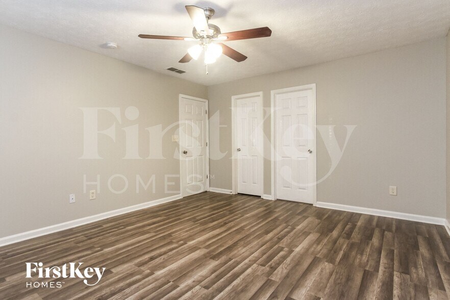 Building Photo - 235 Heartwood Hill