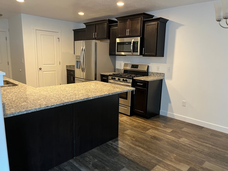 Building Photo - 431 S Fox Chase Ln