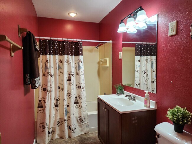Building Photo - 9225 Carol Ann Dr
