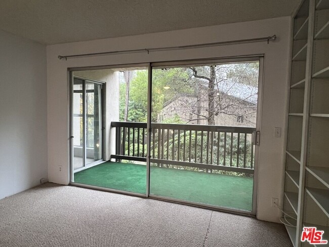 Building Photo - 1115 Raintree Cir