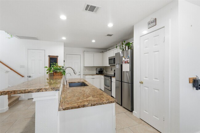 Building Photo - 151 Anise Tree Pl