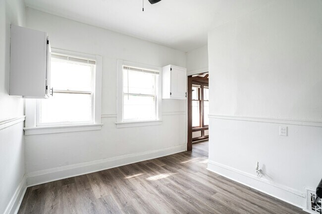 Building Photo - 3180 N 15th St