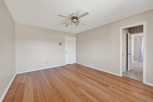 Building Photo - 11302 Hylander Dr