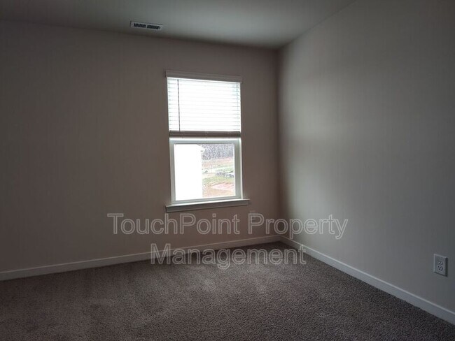 Building Photo - 12028 Zazu Wy