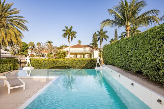 Building Photo - 500 Isle of Capri Dr