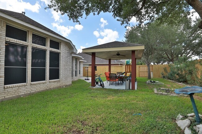 Building Photo - 6523 Trenton Lake Ln