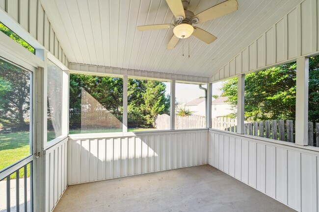 Building Photo - 9520 Mintworth Ave