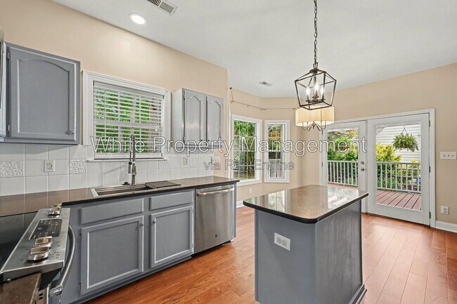 Building Photo - 9201 Hanworth Trace Dr