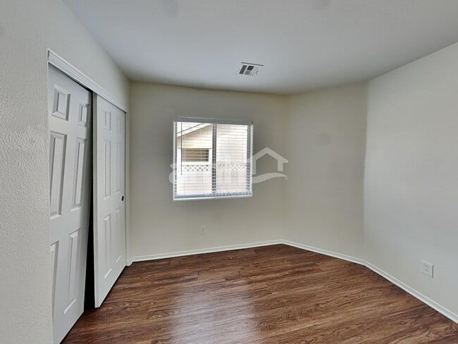 Building Photo - 3017 Prairie Princess Ave