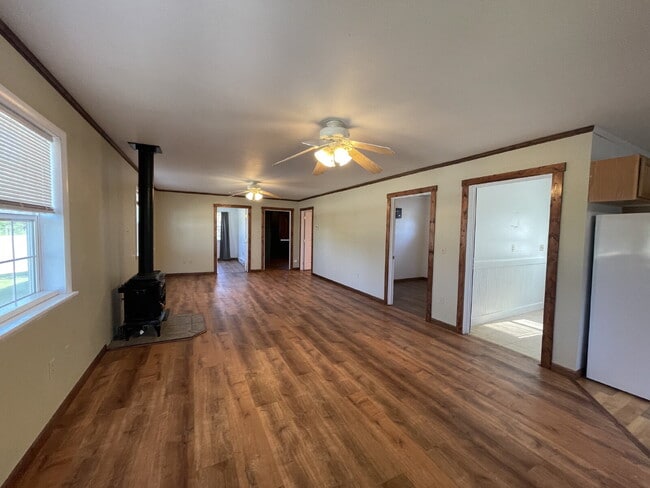 Building Photo - Comfort, Character & Extra Space